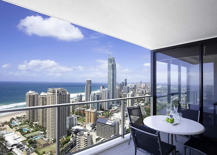Mantra Circle On Cavill Aparthotel Gold Coast