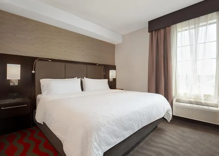 Holiday Inn Express Hotel & Suites Barrie By Ihg