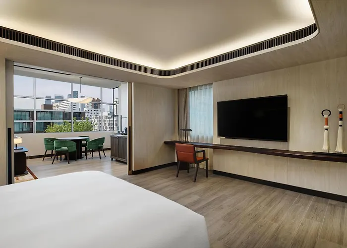 Doubletree By Hilton Bangkok Ploenchit Hotel