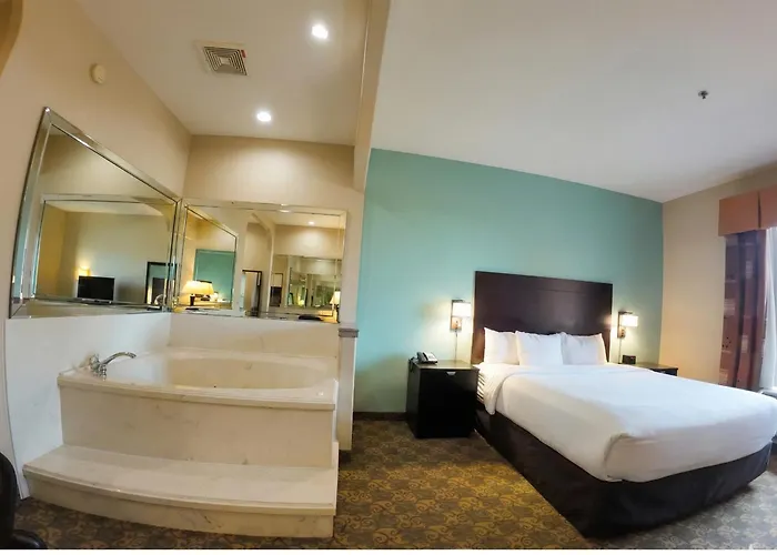 Comfort Suites Westchase Houston Energy Corridor