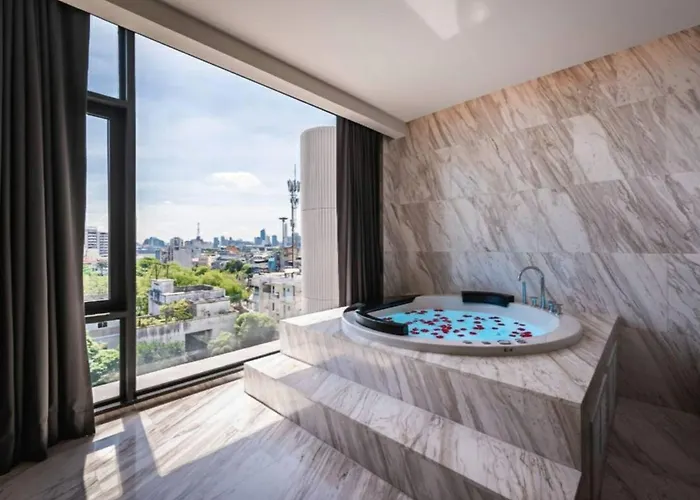 Ayathorn Bangkok Hotel