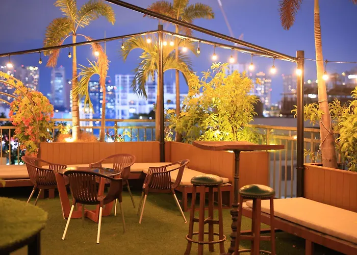 California Saigon Hotel & Rooftop Pool Ho Chi Minh City