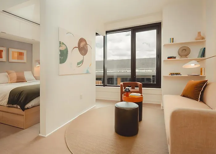 Scout Living Pcm - Placemakr Atlanta, Apartments By Hilton