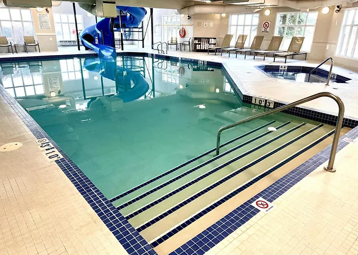 Holiday Inn Express Airdrie By Ihg