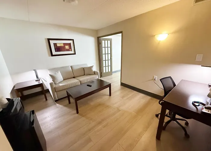 Ramada Plaza By Wyndham Niagara Falls