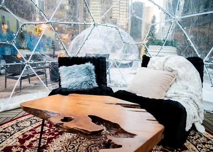 Doubletree By Hilton Chicago Magnificent Mile Hotel