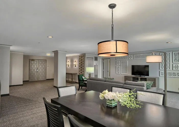 Doubletree By Hilton At The Entrance To Universal Orlando