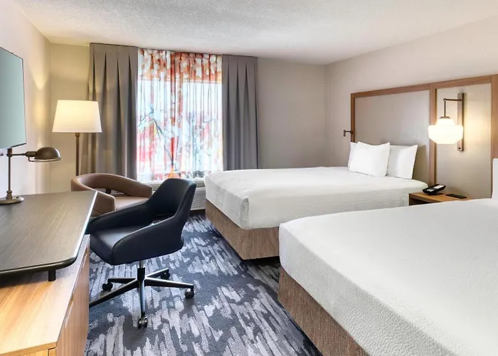 Fairfield Inn & Suites By Marriott Toronto Brampton