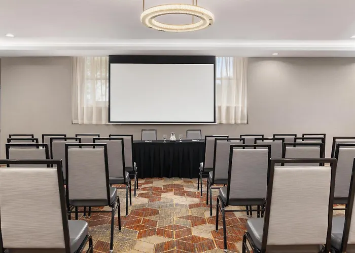 Doubletree By Hilton Kitchener Hotel