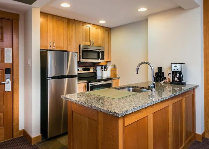 Legends Whistler, By Lodging Ovations