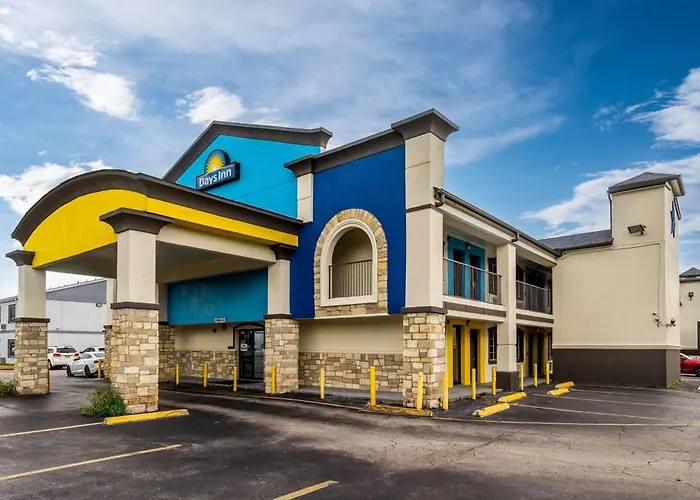 Days Inn By Wyndham Houston East