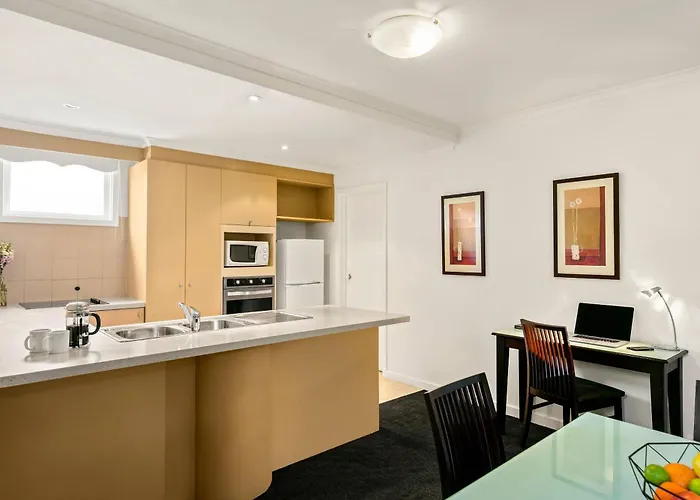 Comfort Apartments Royal Gardens Melbourne