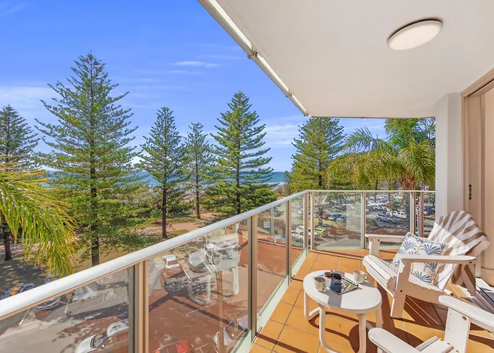 Pacific Regis Beachfront Holiday Apartments Gold Coast