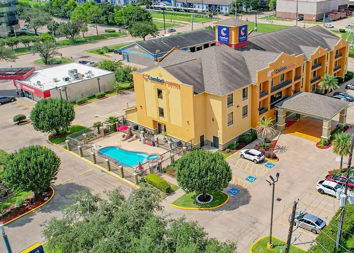 Comfort Suites Westchase Houston Energy Corridor