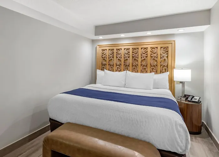 Coastal Hotel & Suites Virginia Beach - Oceanfront