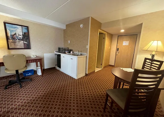 Quality Inn & Suites Bay Front Sault Ste. Marie