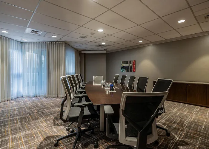 Delta Hotels By Marriott Montreal