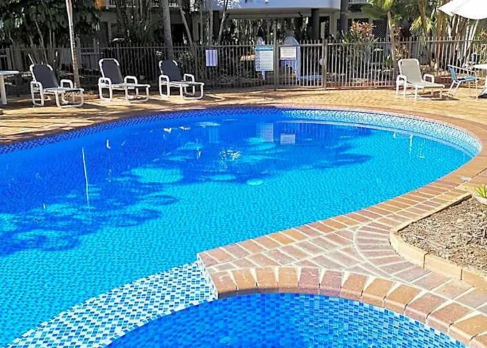 Bay Of Palms Hotel Gold Coast