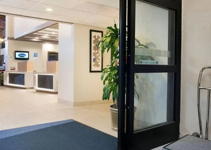 Holiday Inn Express Nashville Airport By Ihg