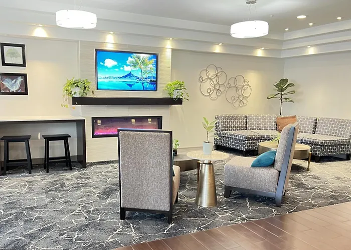 La Quinta By Wyndham Boise Towne Square Hotel