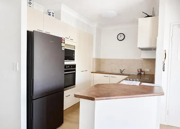 Pelican Cove Waterfront Apartments Gold Coast