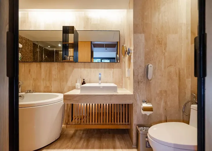 Arcadia Suites Ploenchit Bangkok