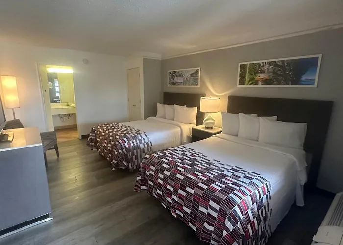 Red Roof Inn San Antonio - South Park
