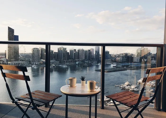 Orange Stay At Collins Wharf Melbourne