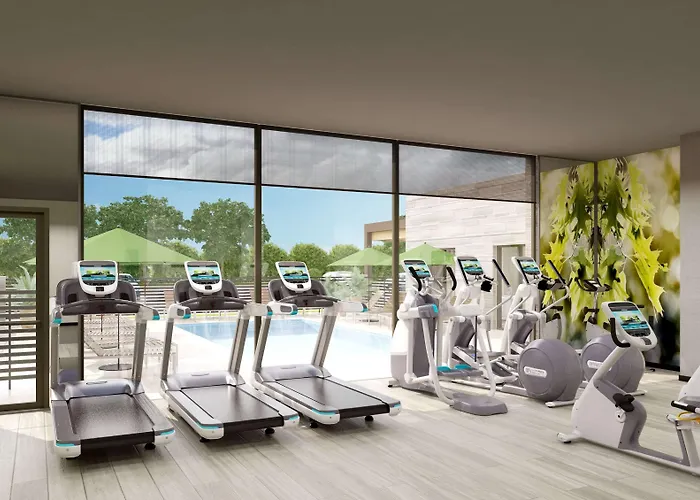 Wyndham Garden Orlando Airport - Free Airport Shuttle - Park N' Fly Available Hotel