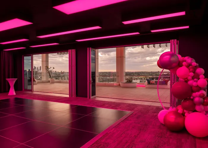 Aloft By Marriott Perth Hotel