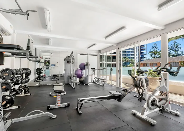 Surfers Century Oceanside Apartments Gold Coast
