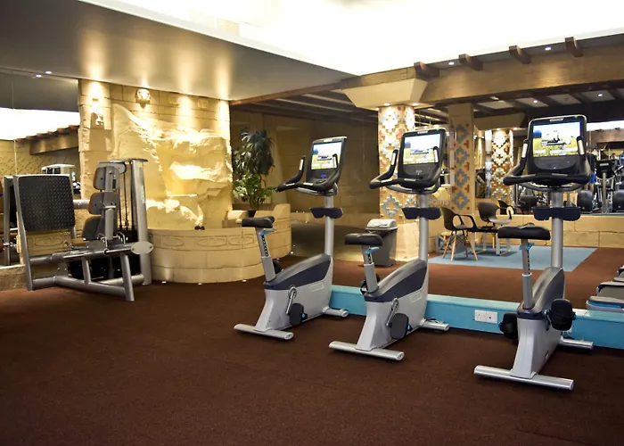 Tlh Victoria Hotel - Tlh Leisure, Entertainment And Spa Resort Torquay