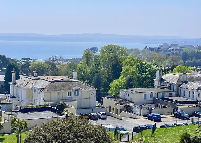 Tlh Toorak Hotel - Tlh Leisure, Entertainment And Spa Resort Torquay