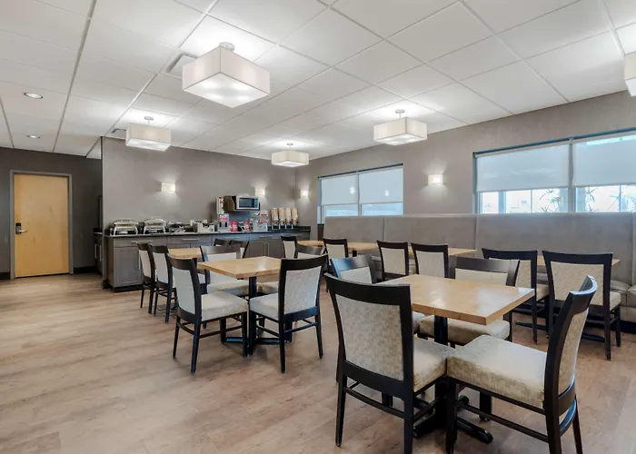 Best Western Plus Eastgate Inn & Suites Regina