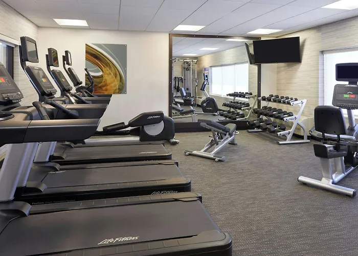 Courtyard By Marriott Kingston Highway 401 Hotel