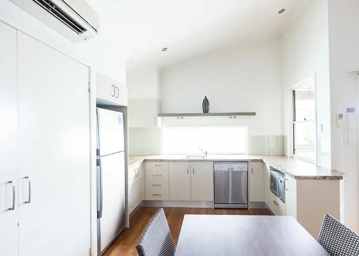 Nrma Treasure Island Holiday Resort Gold Coast