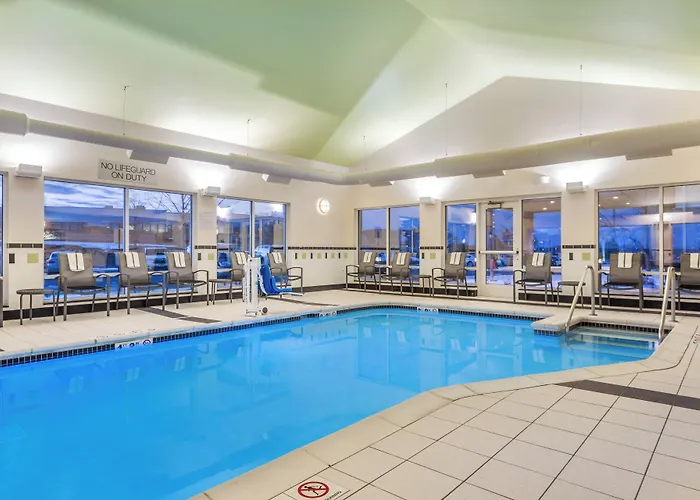 Fairfield Inn And Suites By Marriott Madison East