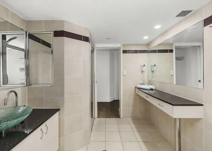 Gemini Court Holiday Apartments Gold Coast