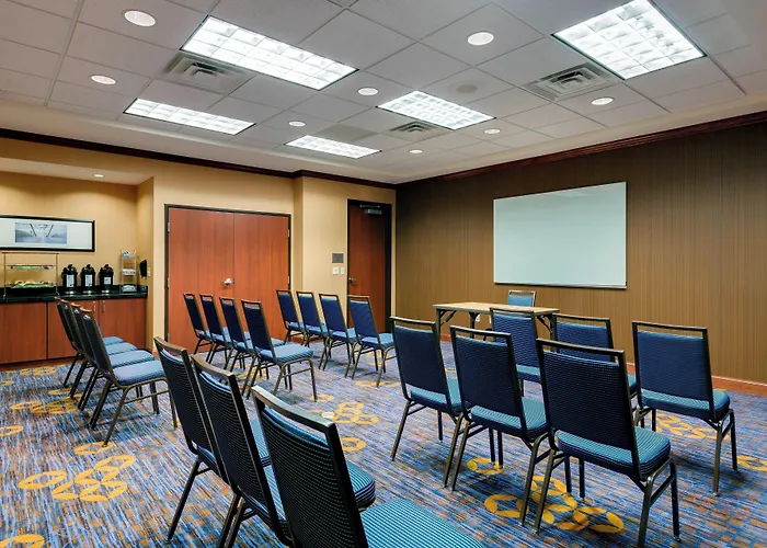 Courtyard By Marriott Chicago Schaumburg/Woodfield Mall