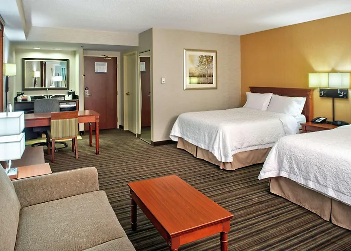 Hampton Inn & Suites By Hilton Toronto Airport Mississauga