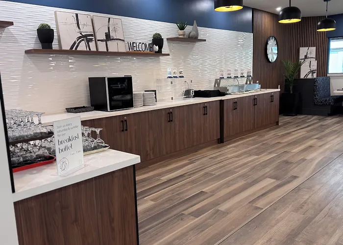 Ramada By Wyndham London Hotel