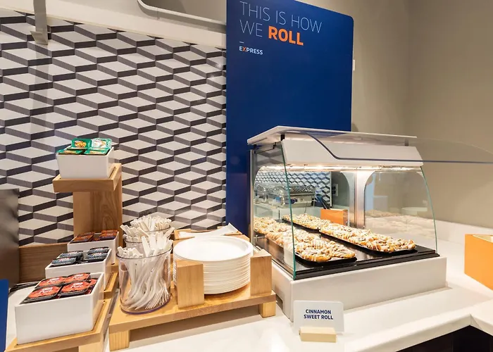 Holiday Inn Express & Suites - Belleville By Ihg
