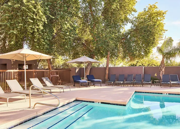 Courtyard Scottsdale North Hotel