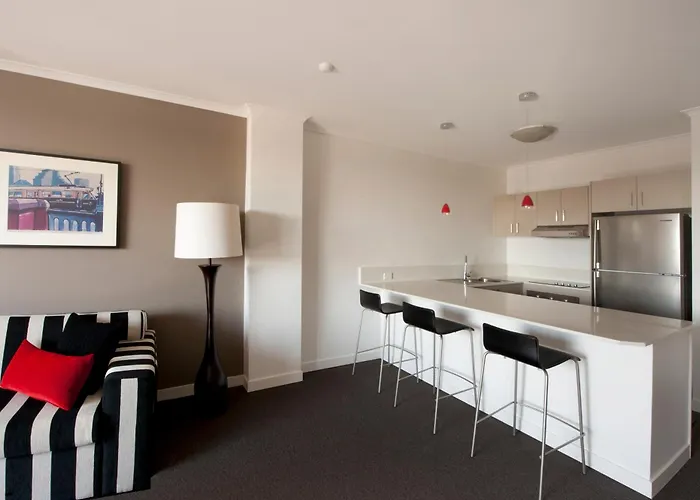 Mantra On The Park Aparthotel Melbourne