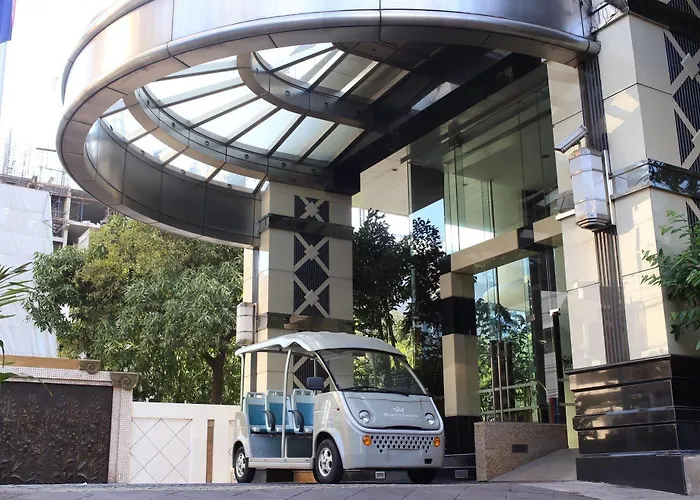 Doubletree By Hilton Bangkok Ploenchit Hotel