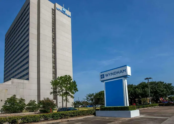 Wyndham Houston West Energy Corridor Hotel