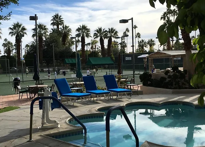 Getaways At Palm Springs Tennis Club